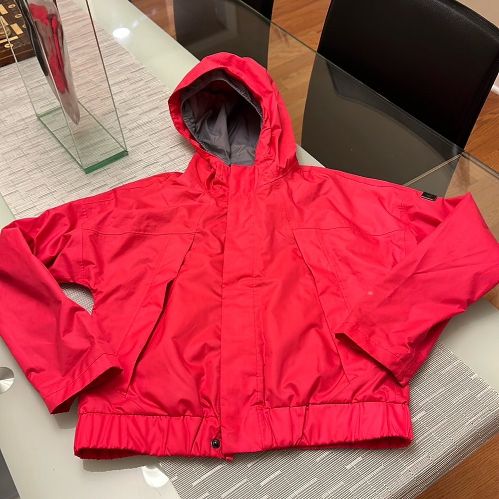 The North Face girls DRYVENT rain jacket size s (7/8)